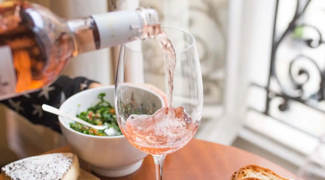 Vino rosado Logo
